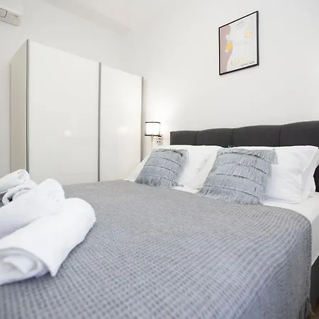 Triple A Апартаменты *