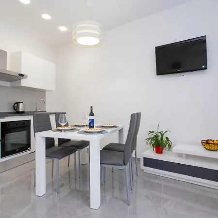 Triple A アパート スプリト